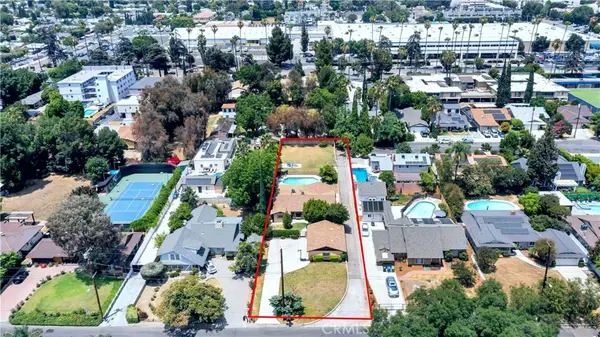 15803 Gault Street, Lake Balboa, CA 91406