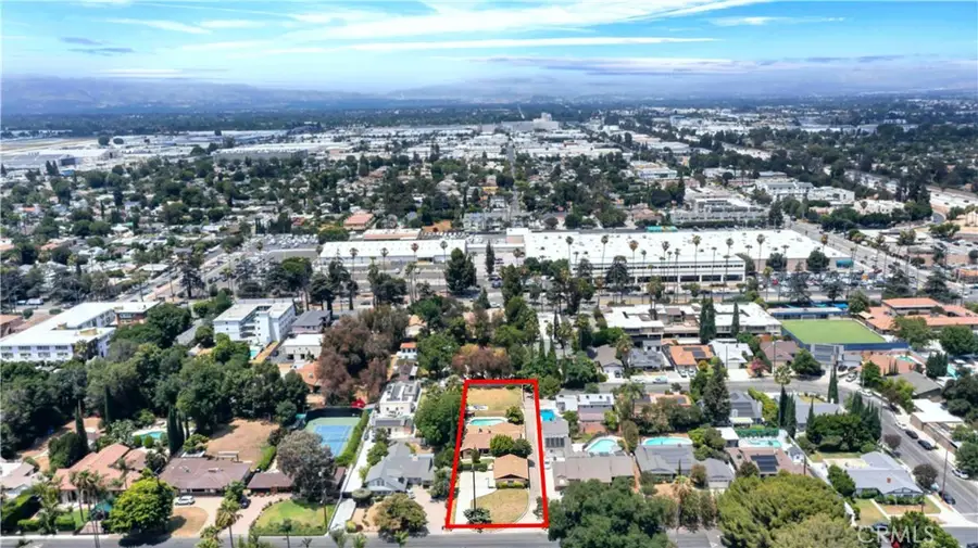 15803 Gault Street, Lake Balboa, CA 91406 - #3