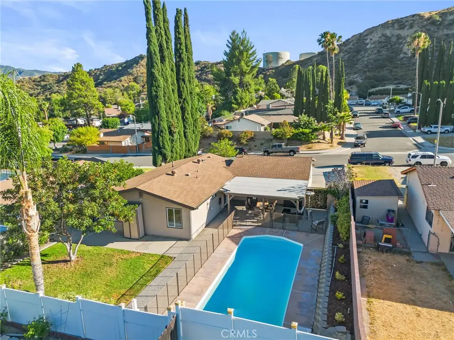 14921 Daffodil Avenue, Canyon Country, CA 91387 - #2