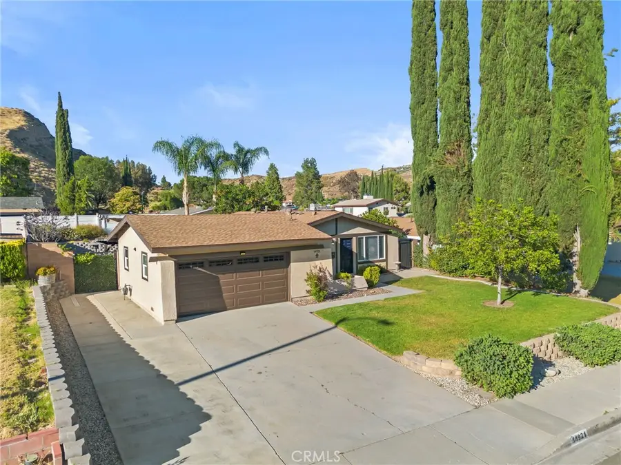 14921 Daffodil Avenue, Canyon Country, CA 91387 - #3