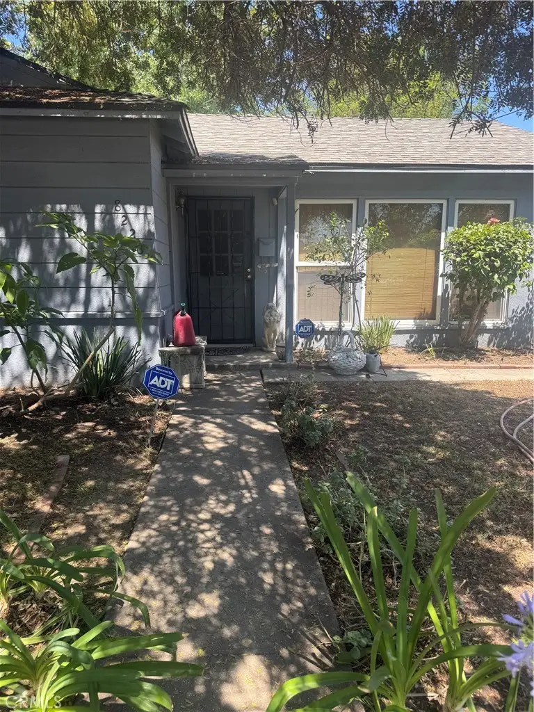 8226 Whiteoak Avenue, Northridge, CA 91325 - #1