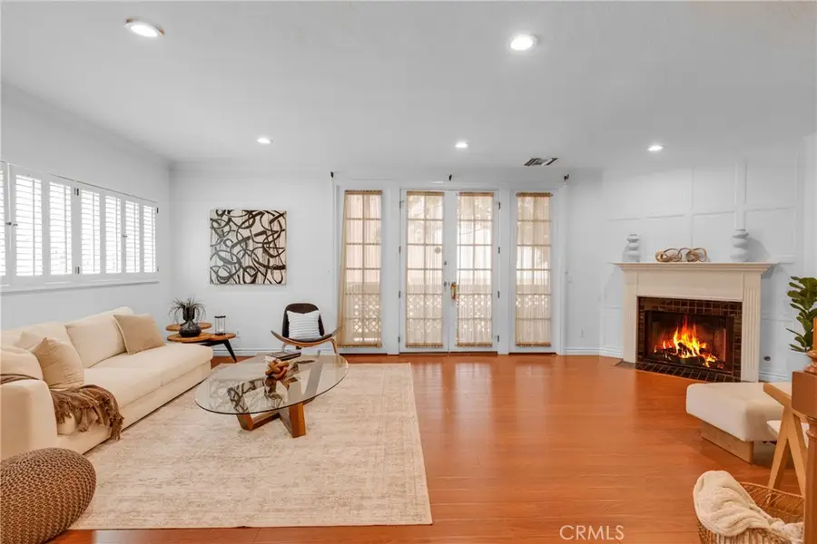 5834 Etiwanda Avenue #7, Tarzana, CA 91356 - #3