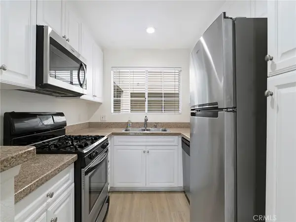 5510 Owensmouth #212, Woodland Hills, CA 91367