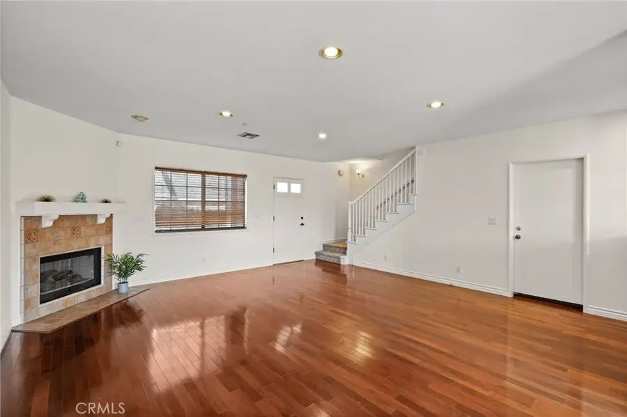 2615 Hermosa Avenue #B, Montrose, CA 91020 - #3