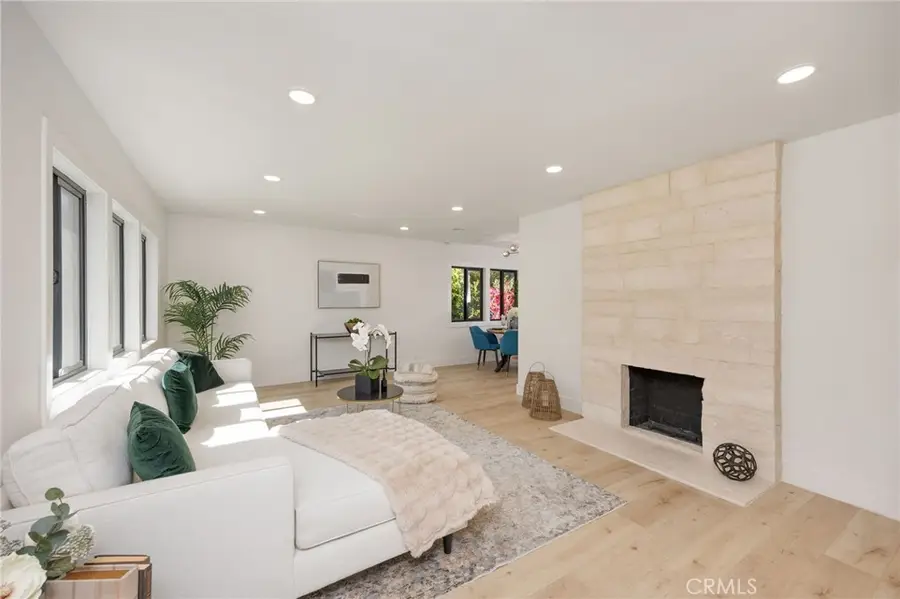 5856 Halbrent Avenue, Sherman Oaks, CA 91411 - #3