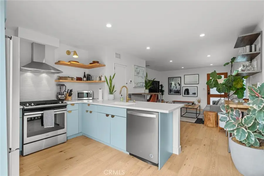 331 Brooks Avenue #1, Venice, CA 90291 - #3