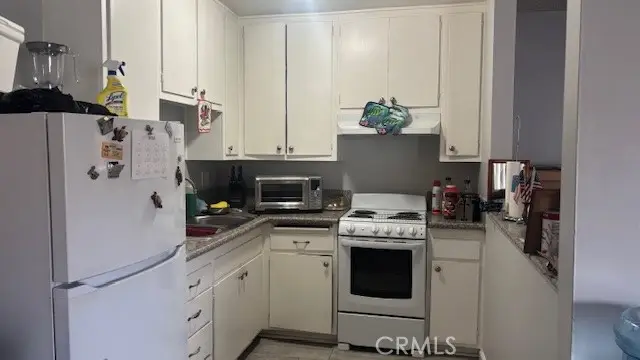 13040 Dronfield, Sylmar, CA 91342 - #2