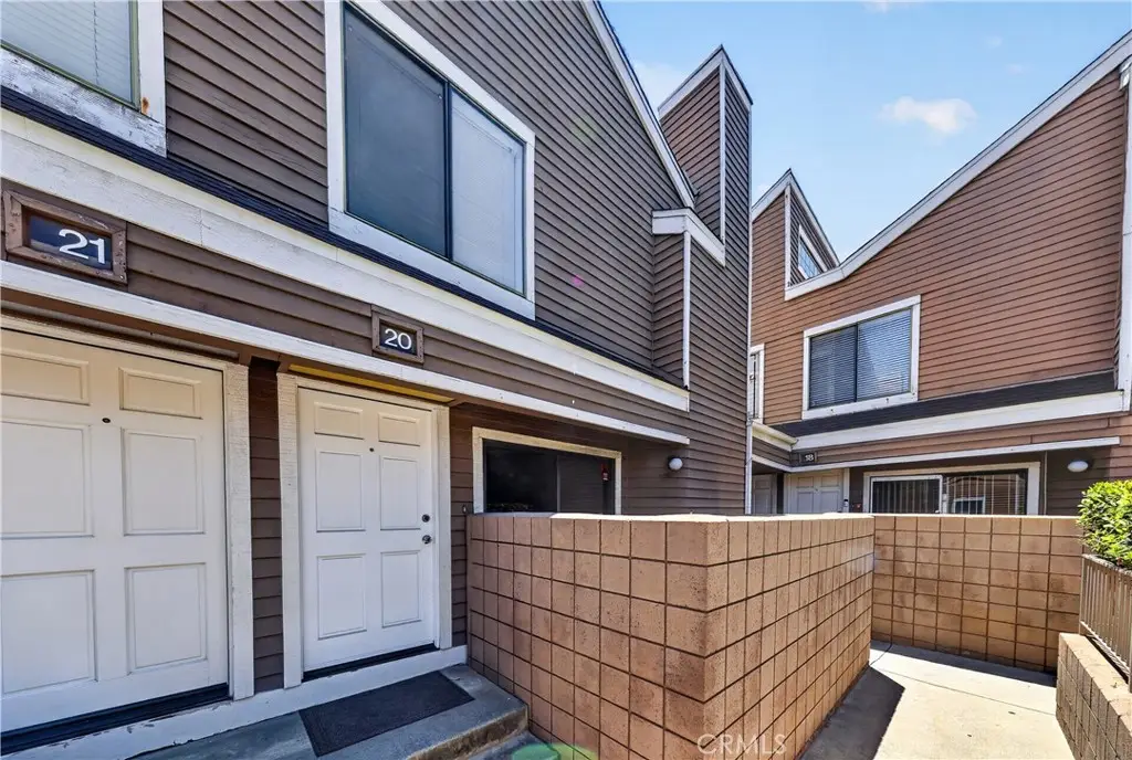 15125 Nordhoff #20, North Hills, CA 91343 - #1
