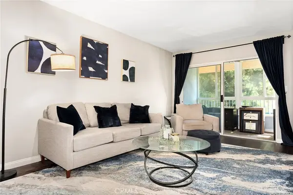 18307 Burbank Blvd #92, Tarzana, CA 91356