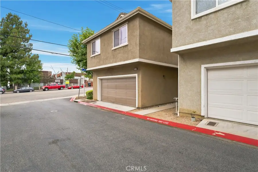 13471 Sunny Palms Ln, Sylmar, CA 91342 - #2