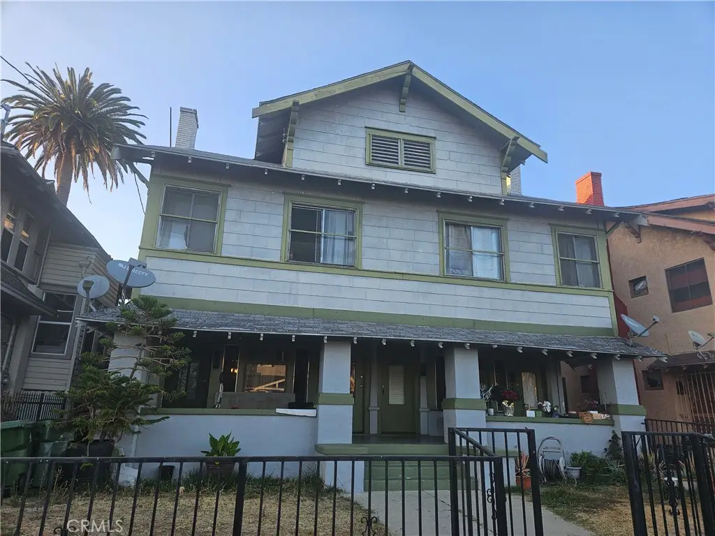 2201 Cambridge, Los Angeles, CA 90006 - #1