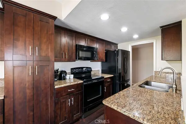 1517 E Garfield Avenue #53, Glendale, CA 91205