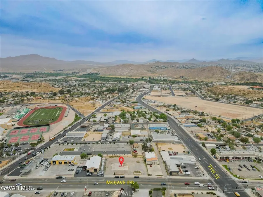 16650 Mojave Dr, Victorville, CA 92395 - #3