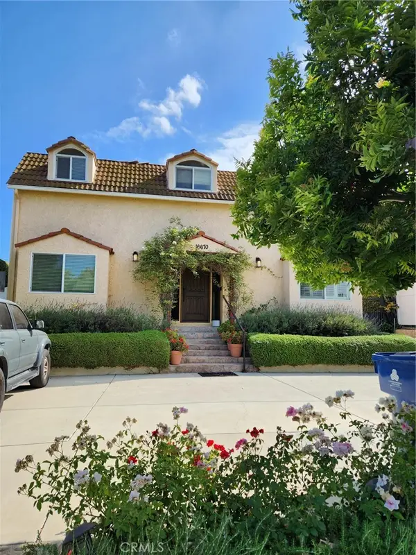 16670 Moorpark, Encino, CA 91436