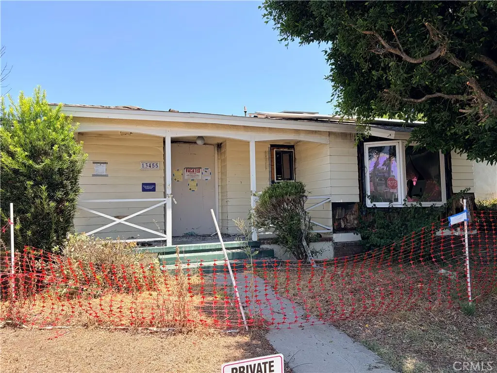 13455 Bassett, Van Nuys, CA 91405 - #1