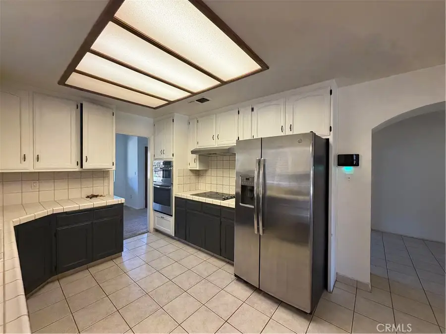 3305 Mission Hills Court, Bakersfield, CA 93306 - #3