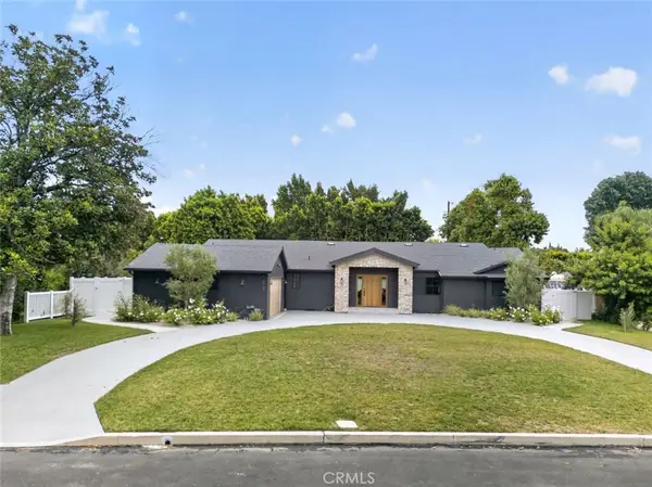 8960 Oak Park Avenue, Sherwood Forest, CA 91325