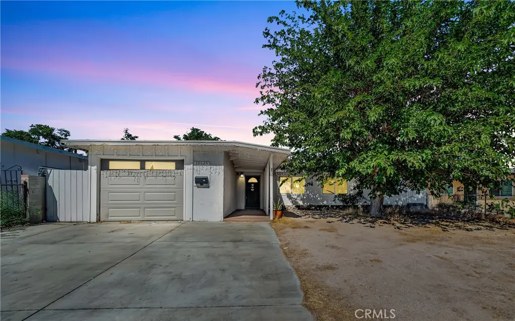 38625 Sumac, Palmdale, CA 93550 - #1