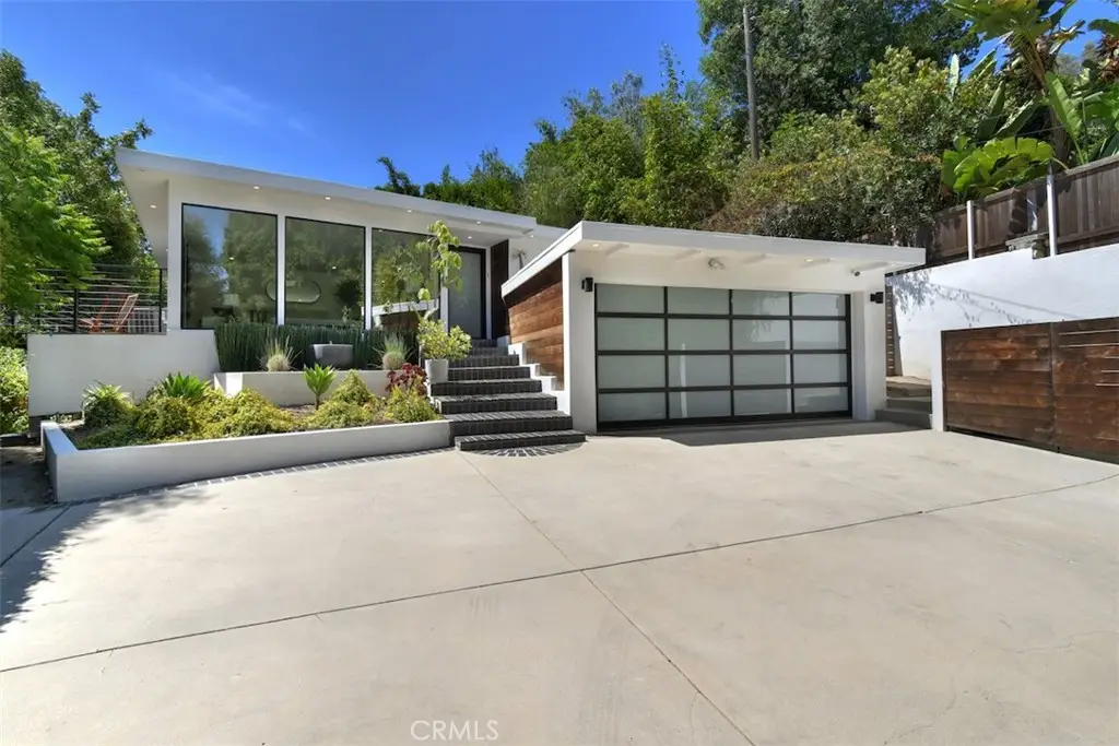 3901 1/2 Ventura Canyon Avenue, Sherman Oaks, CA 91423 - #1