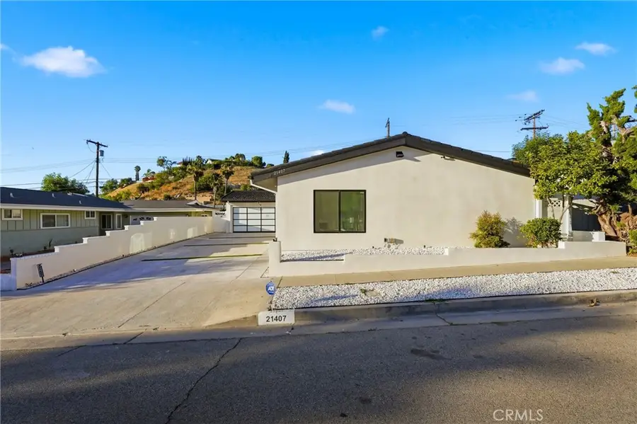 21407 Mulholland Drive, Woodland Hills, CA 91364 - #3