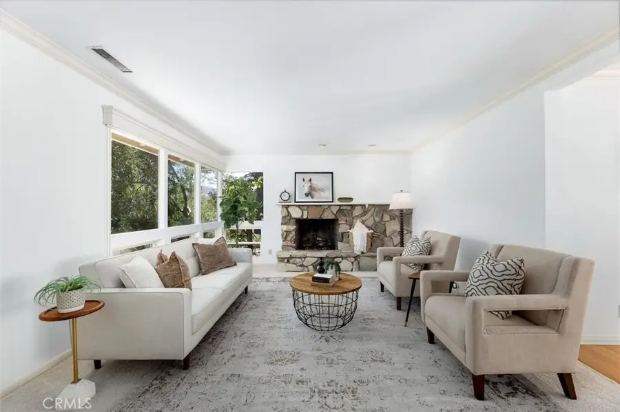 10527 Colebrook Street, Shadow Hills, CA 91040 - #3