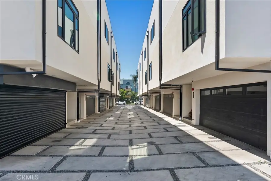 6511 N Contour, North Hollywood, CA 91606 - #2