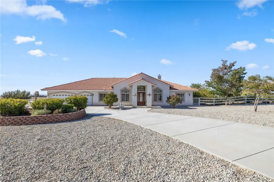17173 Fort Tejon Road, Llano, CA 93544 - #2