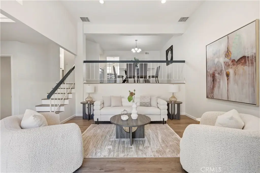 5800 Owensmouth Avenue #14, Woodland Hills, CA 91367 - #1
