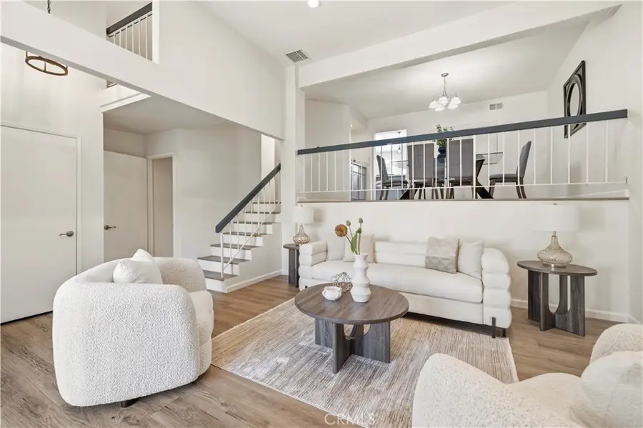5800 Owensmouth Avenue #14, Woodland Hills, CA 91367 - #3