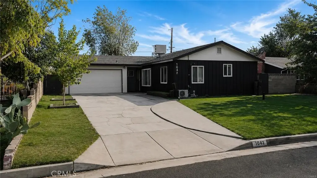 1042 W Avenue J10, Lancaster, CA 93534 - #1