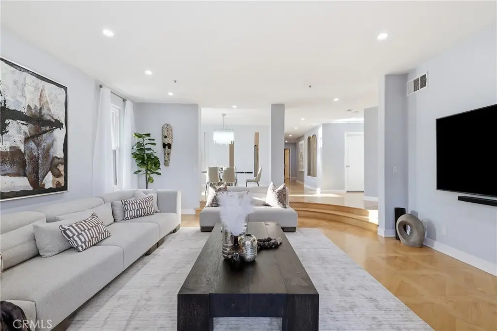 14271 Dickens Street #201, Sherman Oaks, CA 91423 - #1