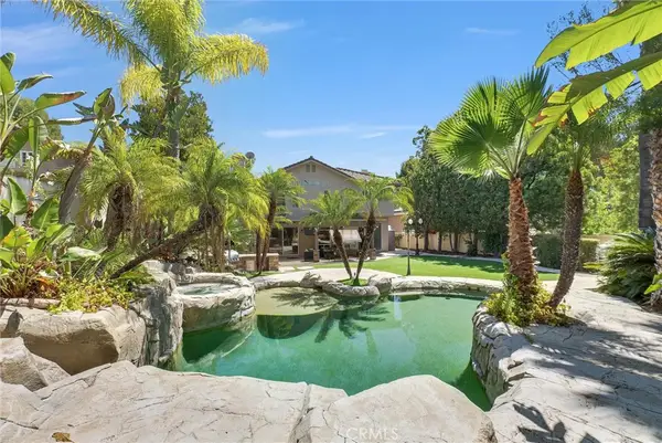 7521 E Hollow Oak Road, Anaheim, CA 92808