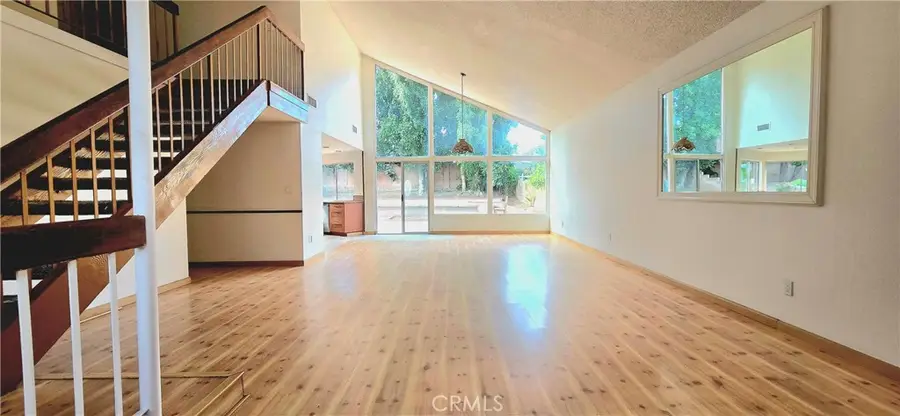 19957 Lorne, Winnetka, CA 91306 - #3