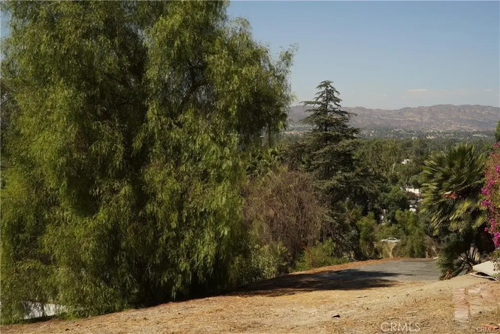 22636 Avenue San Luis, Woodland Hills, CA 91364 - #1