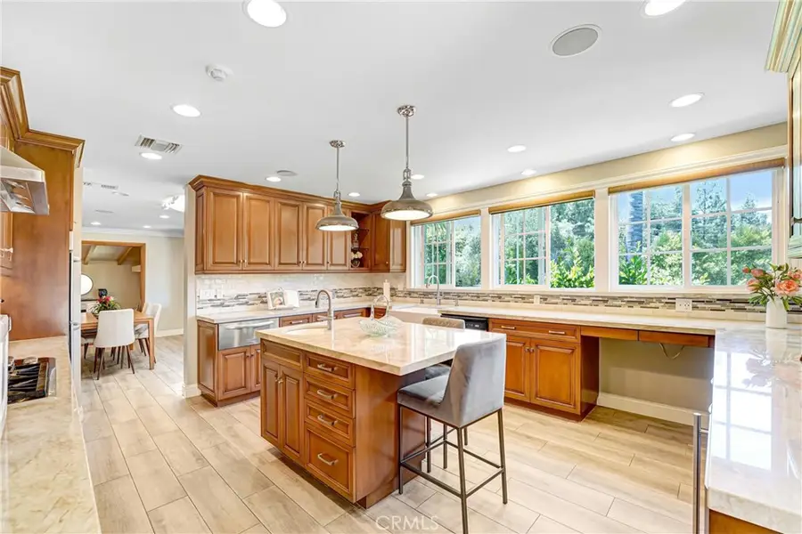 5062 Avenida Hacienda, Tarzana, CA 91356 - #3
