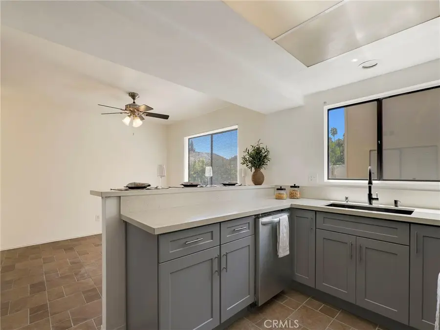 18954 Sherman Way #9, Reseda, CA 91335 - #3