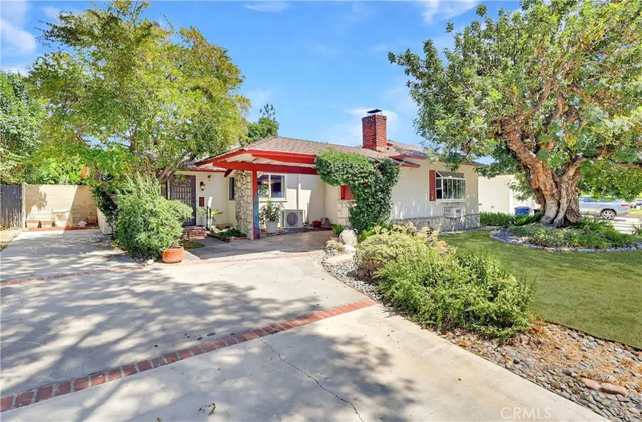 7508 Paso Robles Avenue, Lake Balboa, CA 91406 - #2