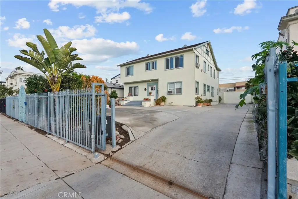 1322 Van Ness Street, Los Angeles, CA 90019 - #1