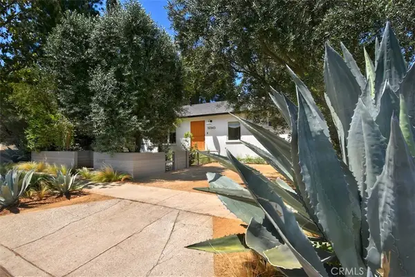 16943 Hartland, Lake Balboa, CA 91406