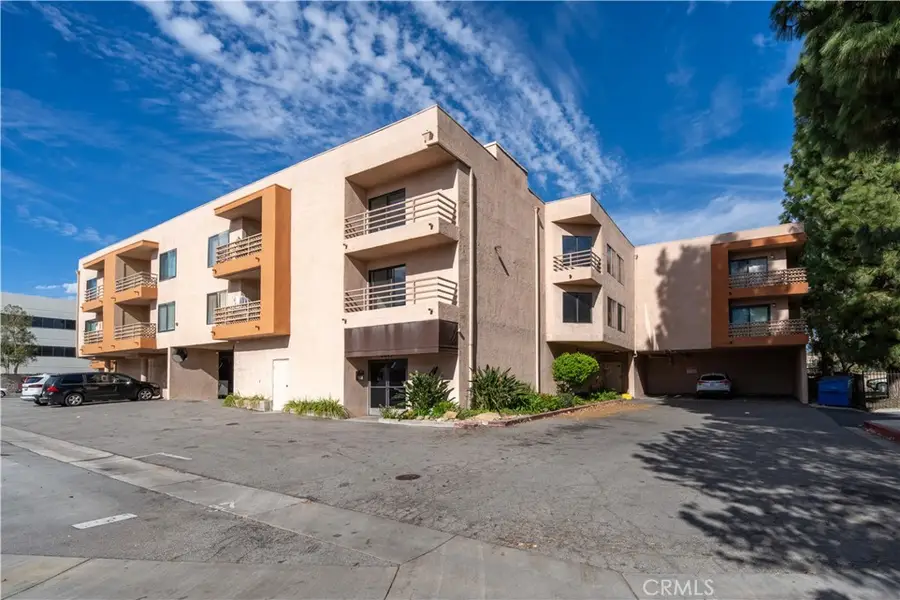 6815 Remmet #215, Canoga Park, CA 91303 - #2