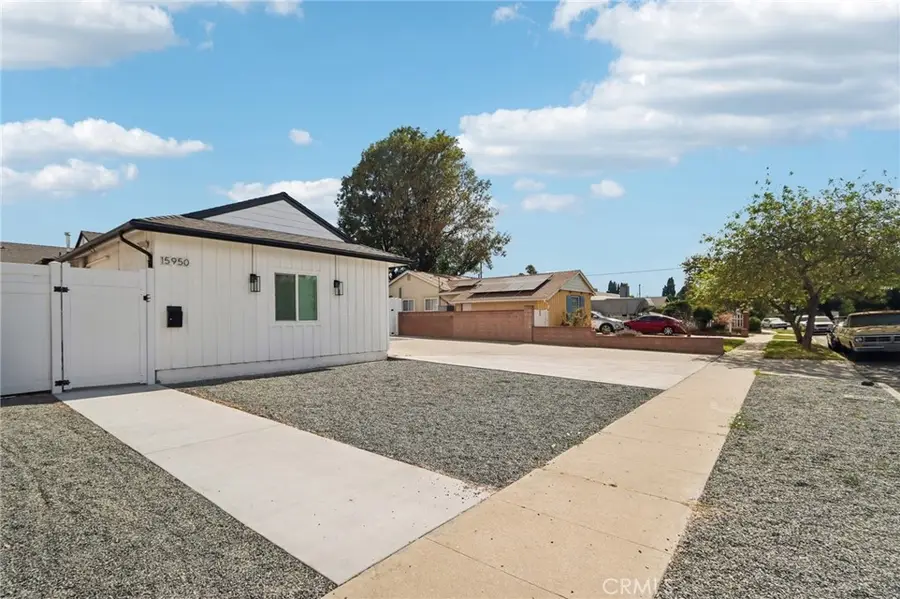 15952 Simonds Street, Granada Hills, CA 91344 - #2