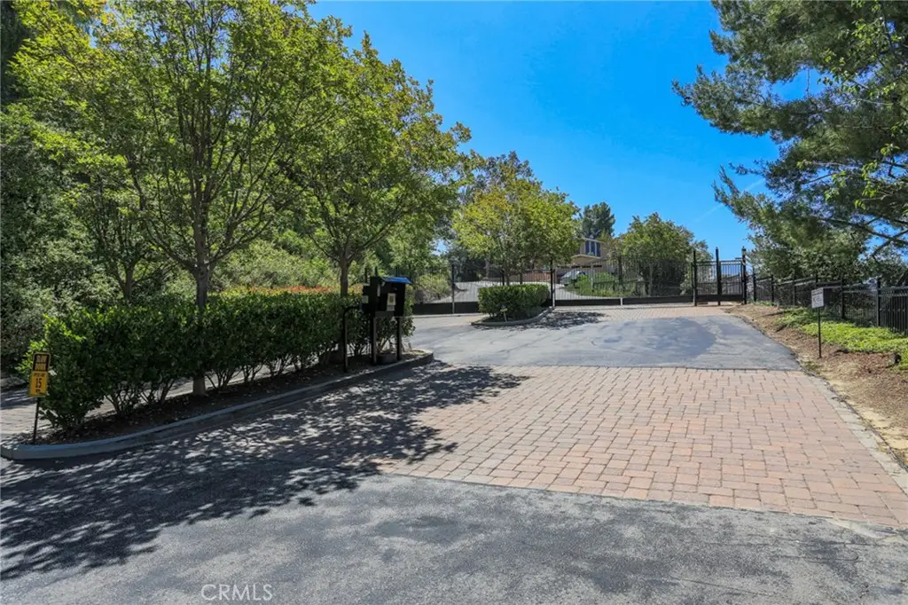 126 Pueblo Lane, Topanga, CA 90290 - #1