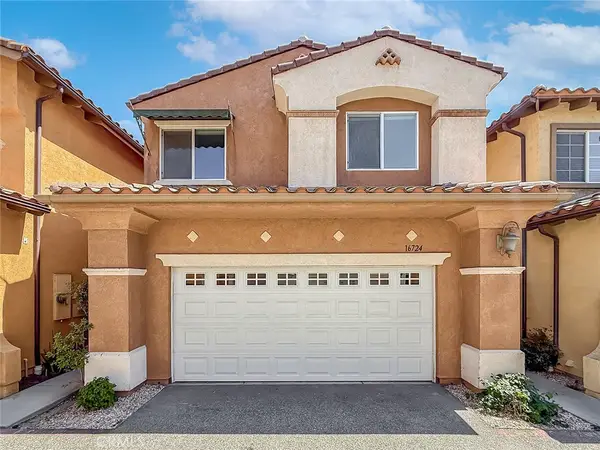 16724 Tim Ln, Lake Balboa, CA 91406