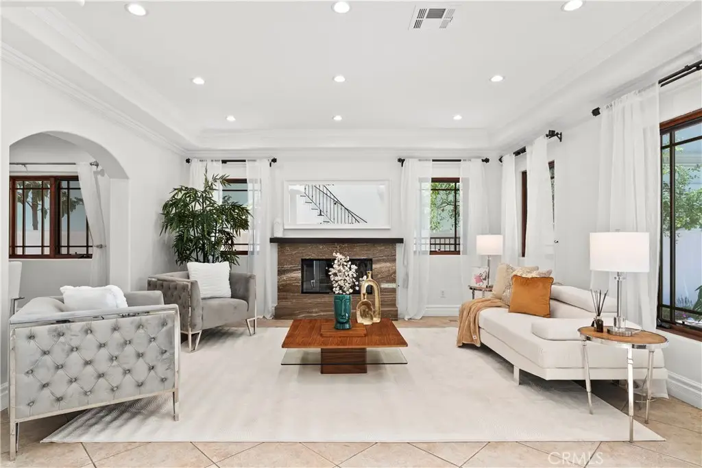 15014 Valleyheart, Sherman Oaks, CA 91403 - #1
