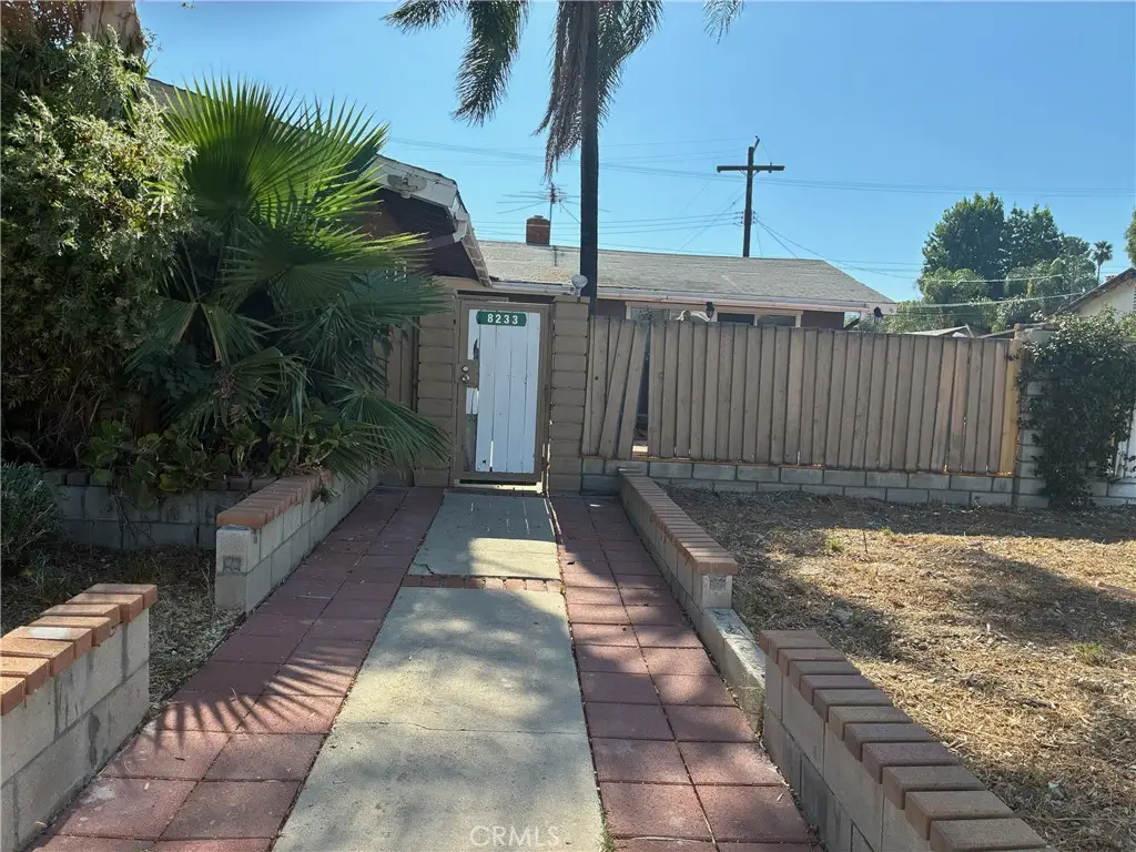 8233 Fallbrook, West Hills, CA 91304 - #1
