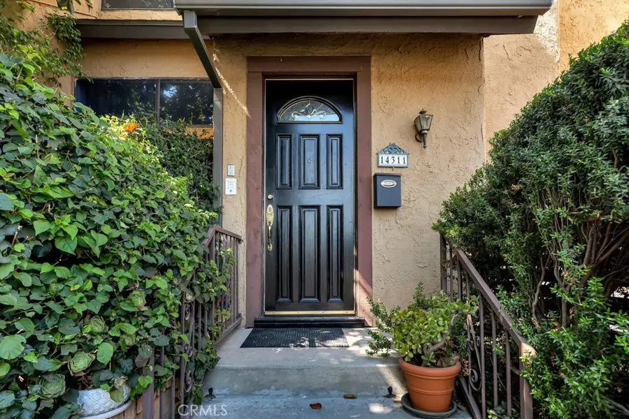 14311 Hartsook Street, Sherman Oaks, CA 91423 - #2