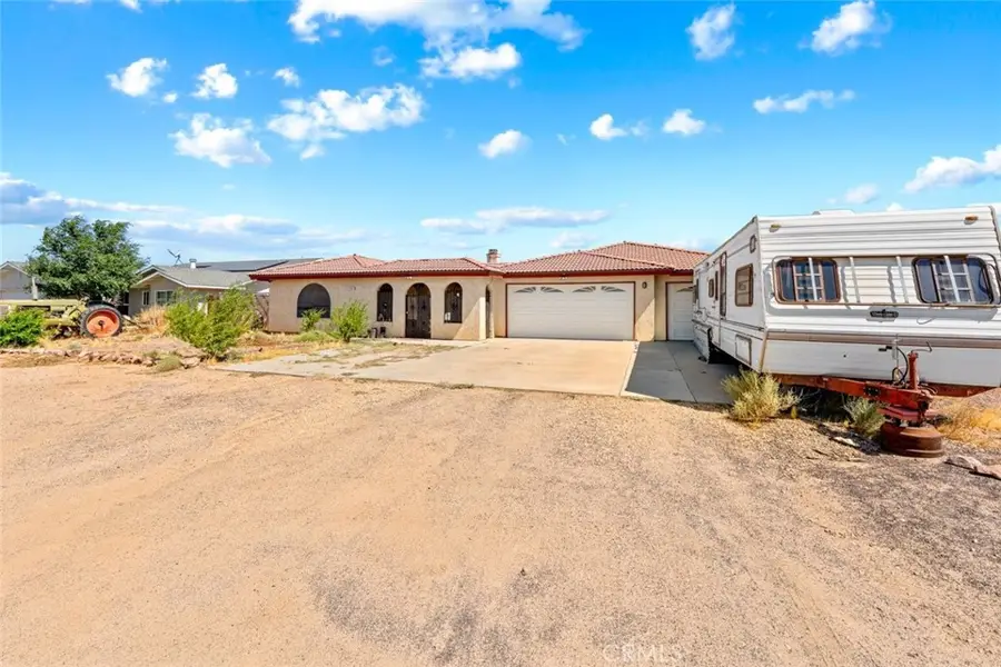 9121 Grove Avenue, California City, CA 93505 - #3