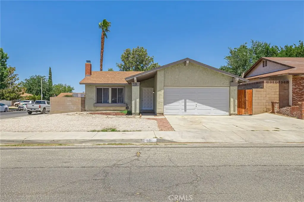 601 Curve, Lancaster, CA 93535 - #1
