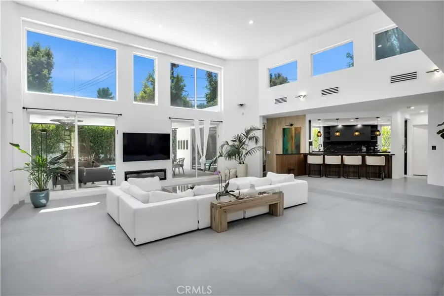 19246 Rosita Street, Tarzana, CA 91356 - #3