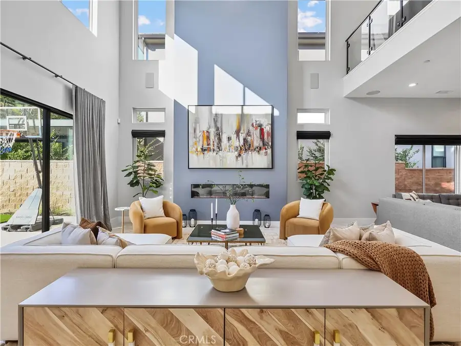 20407 W Aberdeen Lane, Porter Ranch, CA 91326 - #2